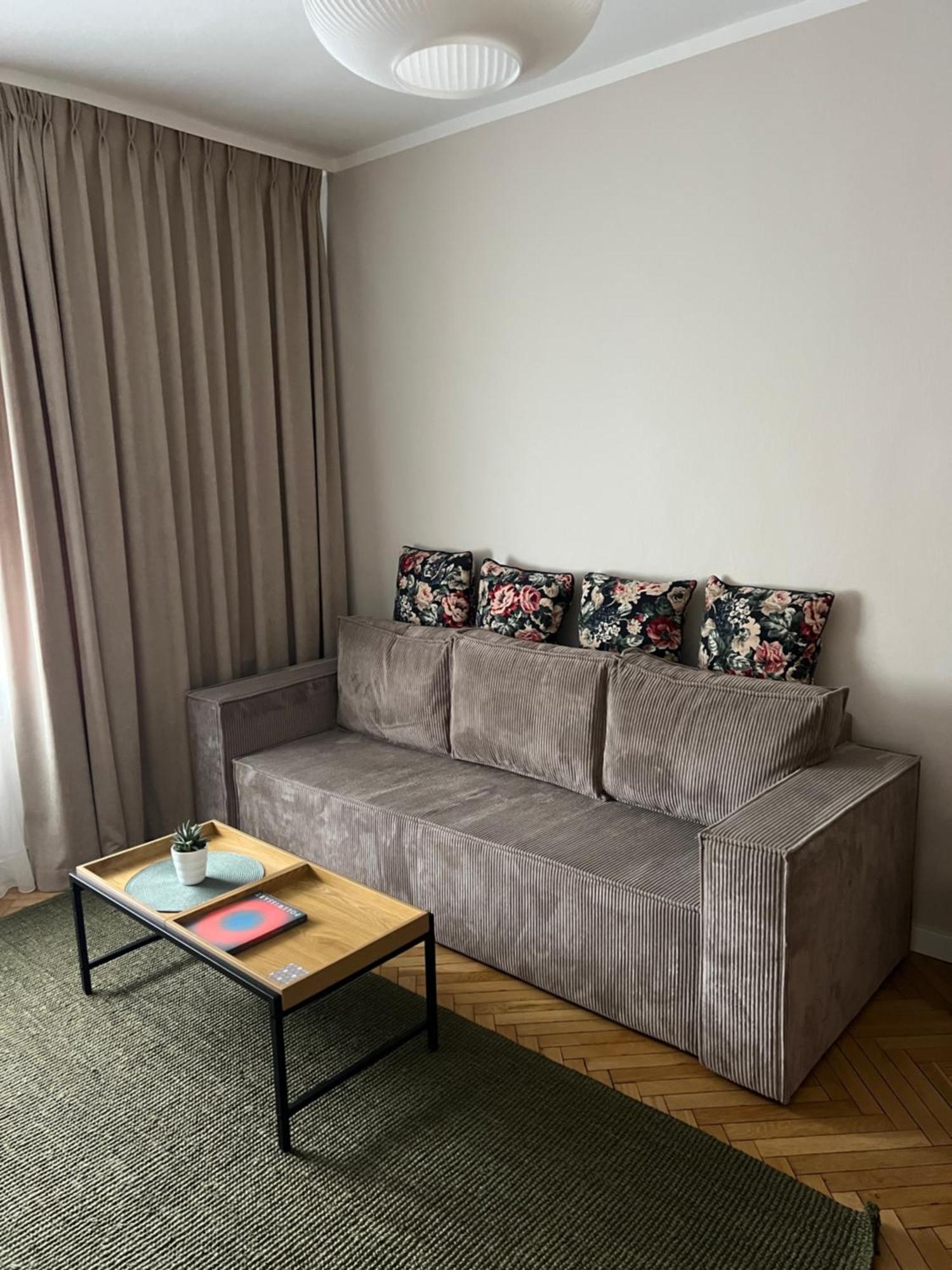 Zielona Ochota Apartment Varşovia Exterior foto
